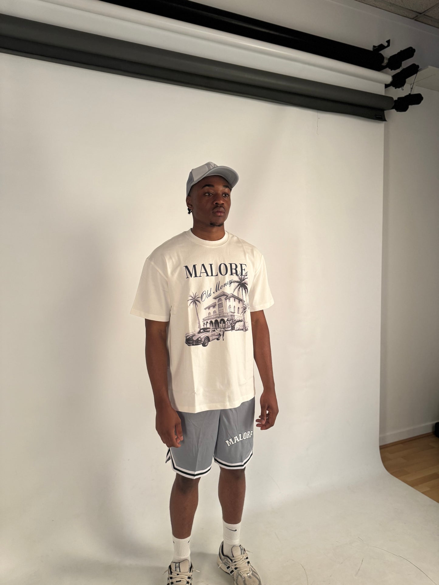 Oversized Malore Graphic “ Old Money “ T-shirt White(Go A Size Down)